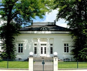 Hamburg: Theater im Zimmer – Ihr exklusiver Event in der Alstervilla