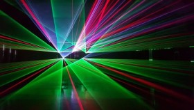 Eine Lasershow für Ihren Sommerevent