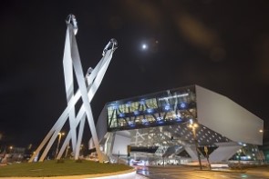 Stuttgart: Adventszeit im Porsche Museum