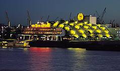 Hamburg: STAGE THEATER IM HAFEN HAMBURG - Theater im Hafen Außenansicht