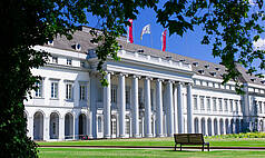 Koblenz: Rhein-Mosel Halle - Schloss